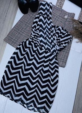 Шифонова коротка сукня h&m s плаття в принт коротке плаття кльош