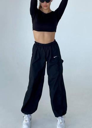 Штани карго жіночі оверсайз на високій посадці з кишенями на затяжках якісні стильні трендові чорні сірі