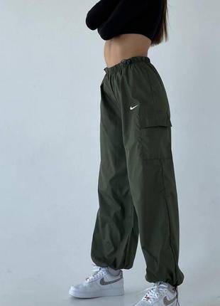 Штани карго жіночі оверсайз на високій посадці з кишенями на затяжках якісні стильні трендові хакі