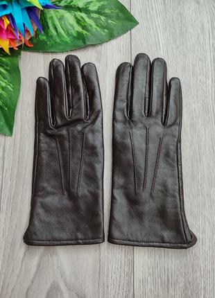 Женские кожаные перчатки isotoner medium8 фото