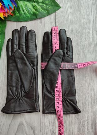 Женские кожаные перчатки isotoner medium6 фото