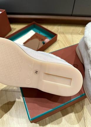 Жіночі бежеві замшеві зимові лофери loro piana з хутром і логотипом лоро піана піано