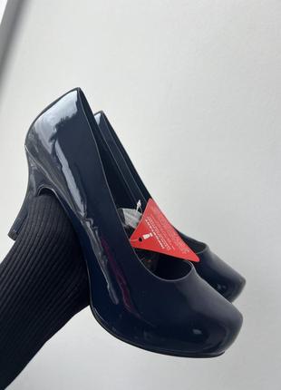Туфлі нові лакові темно сині лабутени на шпильці на високих підборах zara mango братц bratz човники