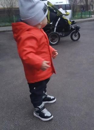 Стильна куртка на хлопчика