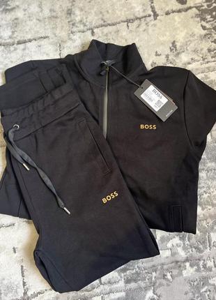 Мужской спортивный костюм boss