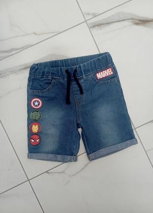 Шорты в идеальном состоянии marvel на рост 122 см