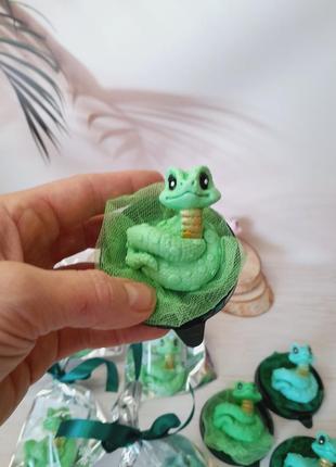 Мило - символ 2025року "змійка".