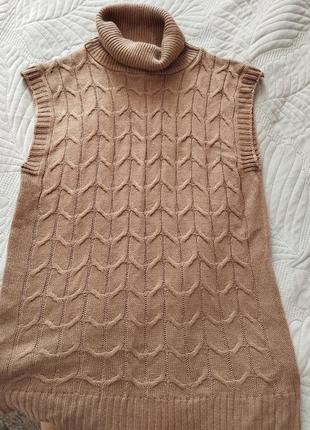 Подовжена безрукавка