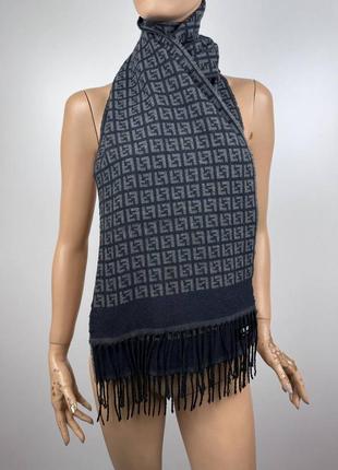 Шарф от fendi