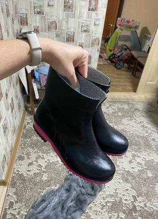 Резиновые сапоги