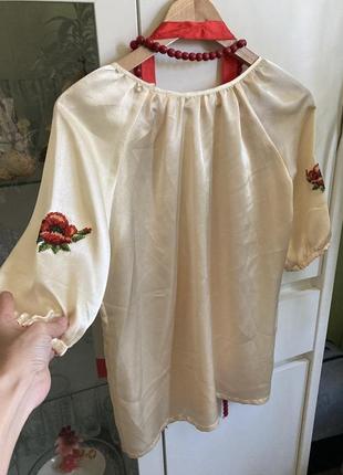 S/m написто пасок молочна атласна блуза вишиванка бісером ручної роботи3 фото