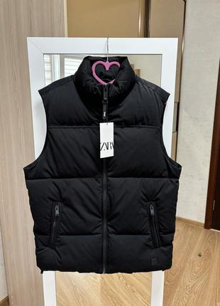 Стьобаний жилет zara розмір s-m чорна безрукавка