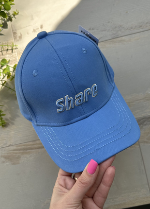 Кепка голубая