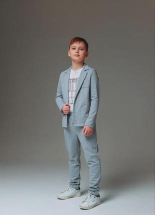 Костюм 
піджак
штани