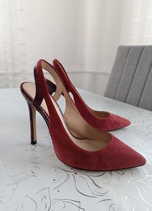 Туфлі zara