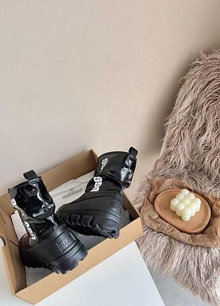Ugg 3