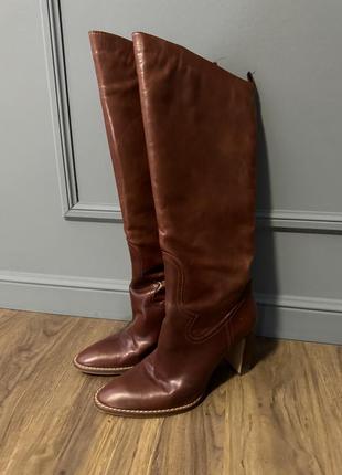 Кожаные сапоги zara