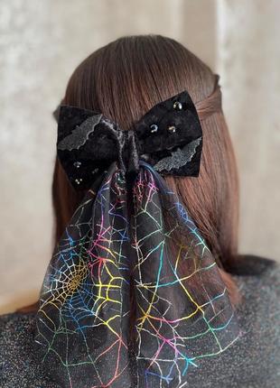 Бант з павутиною