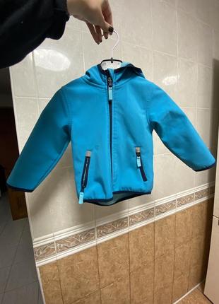 Курточка водоотталкивающая