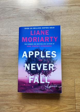 Книга англійською apples never fall, liane moriarty