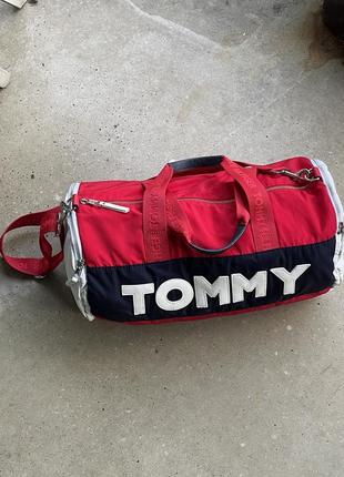 Спортивна сумка tommy hilfiger