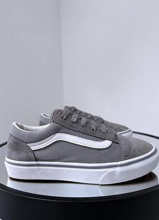 Актуальні класичні кеди vans old skool