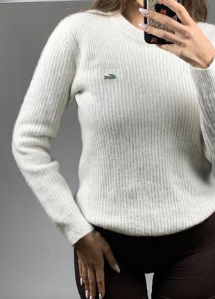 Белый мягкий свитер от lacoste белый джемпер