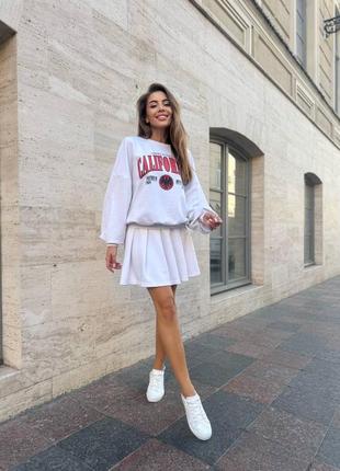 Костюм зі спідницею