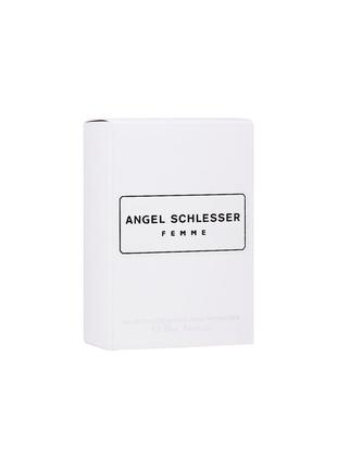 Angel schlesser femme