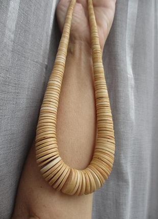 Винтажное колье из пластин пробкового дерева с позолоченным замочком