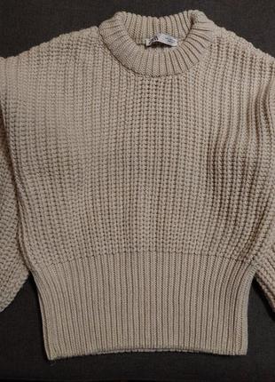 Свитер с объемными рукавами