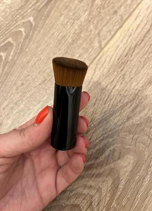 Chanel кисточка