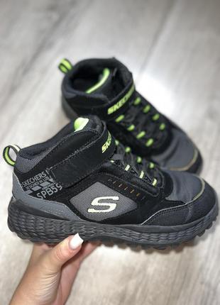 Высокие россовки skechers