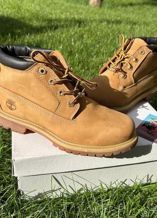 Жіночі коричневі шкіряні черевики rmer timberland nellie iridescent chukka