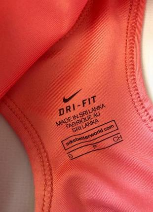 Топ nike 6