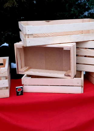 Продаються дерев'яні ящики різних розмірів