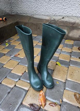(резиненные) из пены сапоги 36