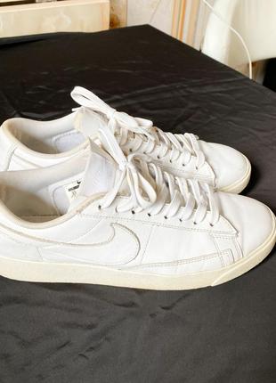Белые кожаные кроссовки nike blazer low, размер us 8.5 парк6 6 eur 40 cm 25.5