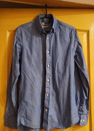 Классная мужская рубашка рубашка 44-46 -m длина 70 рукав 62 полугрудь 48 без дефектов...