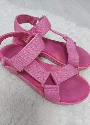Босоножки детские 2