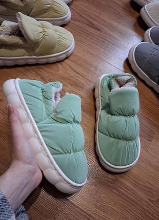 Дутики, тапочки, тапки, калоши, угги