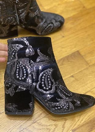 Черевики ботильйони  з пайетками