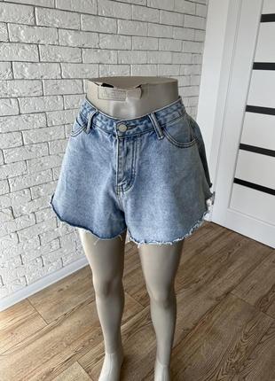 Стильные джинсовые шорты