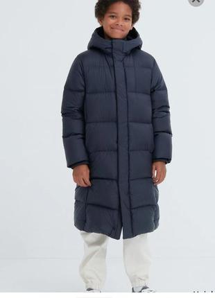 Зимний удлиненный пуховик uniqlo размер 7-8 лет (130см)