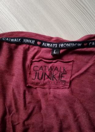 Футболка catwalk junkie красная коралловая с принтом стиль 80-х2 фото