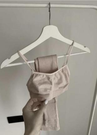 Бесшовный костюм