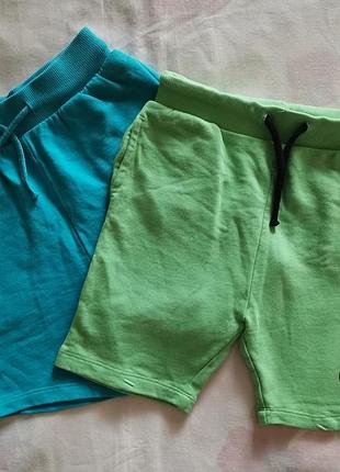 Двоє шортів next на хлопчика 6-7 років в ідеальному стані, розмір 122 см.