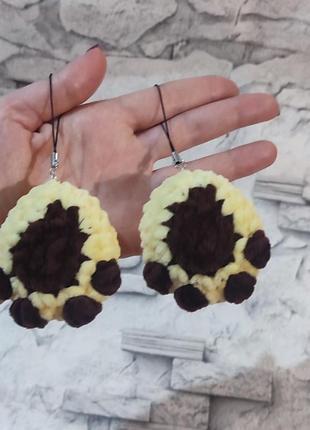 Брелок лапка