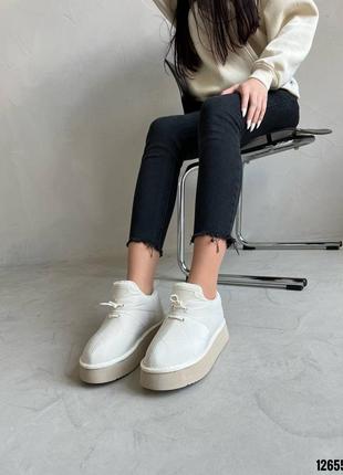 Молочные женские зимние дутики ботинки ботинки из плащевки на высокой подошве утолщенной