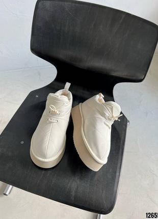 Молочные женские зимние дутики ботинки ботинки из плащевки на высокой подошве утолщенной